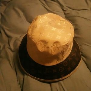 Louis Vuitton Bucket Hat. Used. Unisex